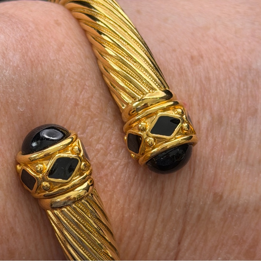 Vintage Joan Rivers 1990’s Hinged Bypass Gold Bracelet with Changeable Tips. - Picture 7 of 15